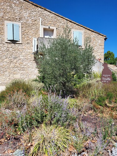 Grand appartement au coeur du village.