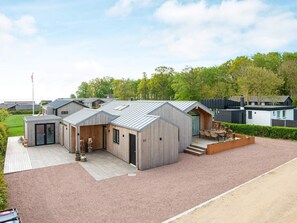 House | Water view - Luxury Retreat With Sea View - By Traum Ferienwohnungen (Haderslev)