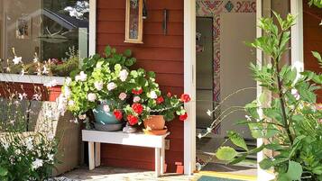 House | Exterior detail