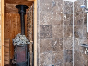 House | Bathroom