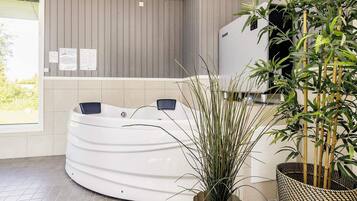 House | Spa treatment