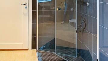 House | Bathroom | Bathtub