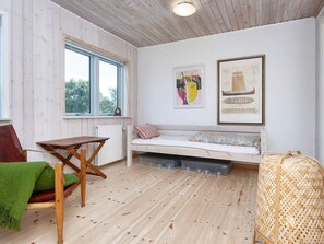 House | 2 bedrooms, individually furnished - 6 Person Holiday Home in Ebeltoft (Ebeltoft)