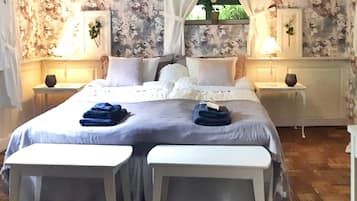 4 bedrooms, individually furnished