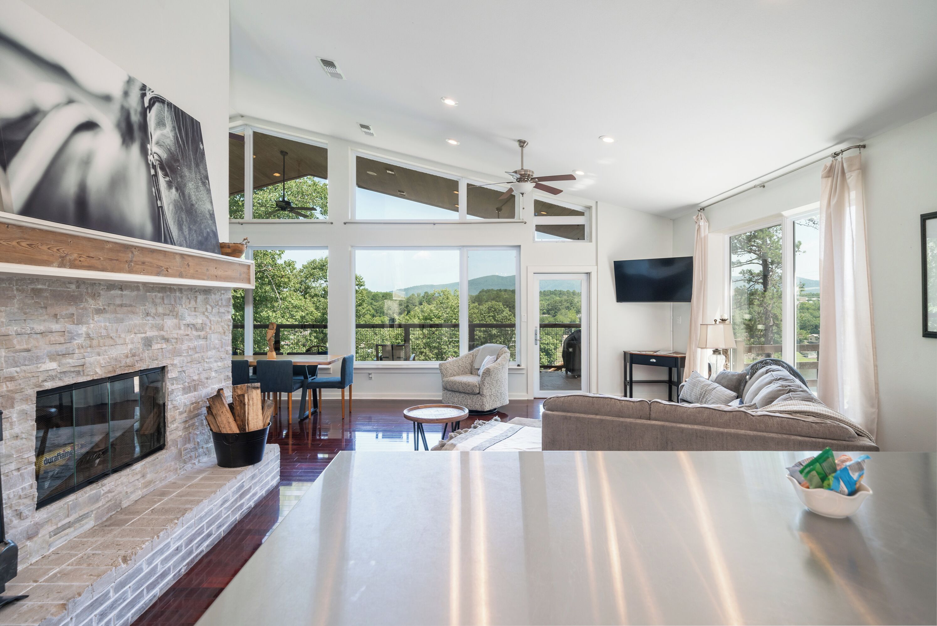 Smart TV, fireplace, video games