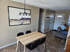 Dining - North Mountain home in Phoenix (Phoenix)