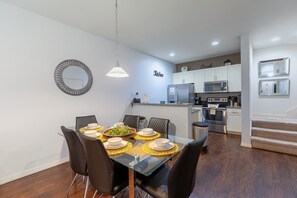 Dining - 8987 West Lucaya (Kissimmee)