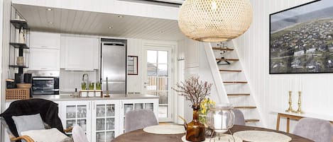 House | Dining