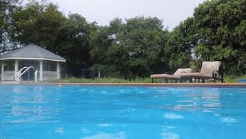 Beheizter Pool