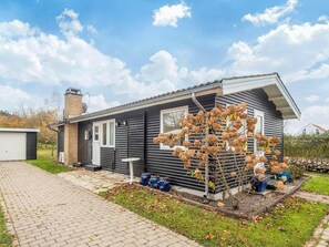 House | Pemandangan dari hartanah