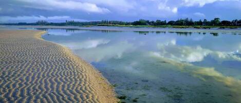 ชายหาด