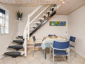 House | Dining - 10 Person Holiday Home in Roslev (Roslev)