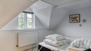 House | 4 bedrooms, individually furnished