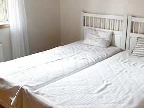 Casa | 2 quartos, individualmente mobiliados