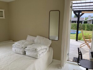 House | 3 bedrooms, individually furnished