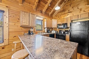 Fridge, microwave, oven, stovetop - Adorable 3BD Retreat! HotTub+Jacuzzi+Private Road (Gatlinburg)