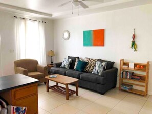 Smart TV, books - Spectacular beach views! (Providenciales)