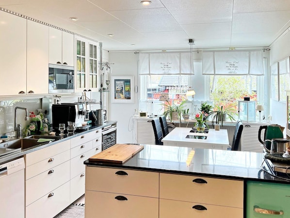 House | Private kitchen - 5 Person Holiday Home in Varmdo-by Traum (Värmdö)