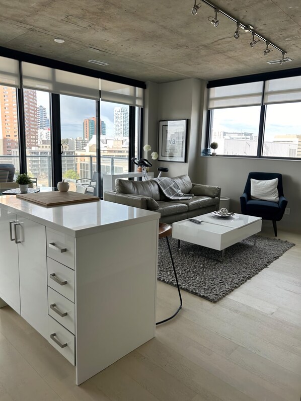 Interior - 2 Beds 2 Baths downtown (Calgary)