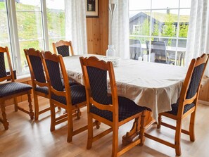 House | Dining - 7 Person Holiday Home in Nesbyen (Nes)