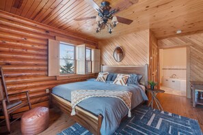 6 Schlafzimmer, Zimmersafe, Schreibtisch, Bügeleisen/Bügelbrett