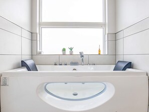 Spa treatment - 5 Star Holiday Home in Oksbol (Oksbol)