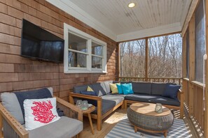 Smart TV, fireplace, foosball, table tennis