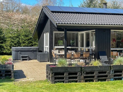 8 Person Holiday Home in Oksbol-by Traum