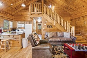 TV, fireplace - *Perfect Location! Cozy 2BD w/ HOT TUB near TOWN!* (Gatlinburg)