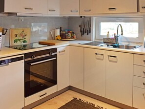 Apartment | Private kitchen - 5 Person Holiday Home in Frederikstad-by Traum (Fredrikstad)