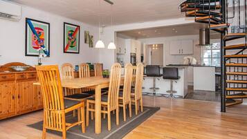House | Dining
