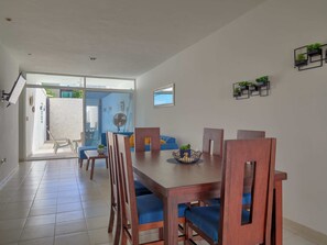 Dining - Casita el Pinar - Yucatan Home Rentals (Mérida)