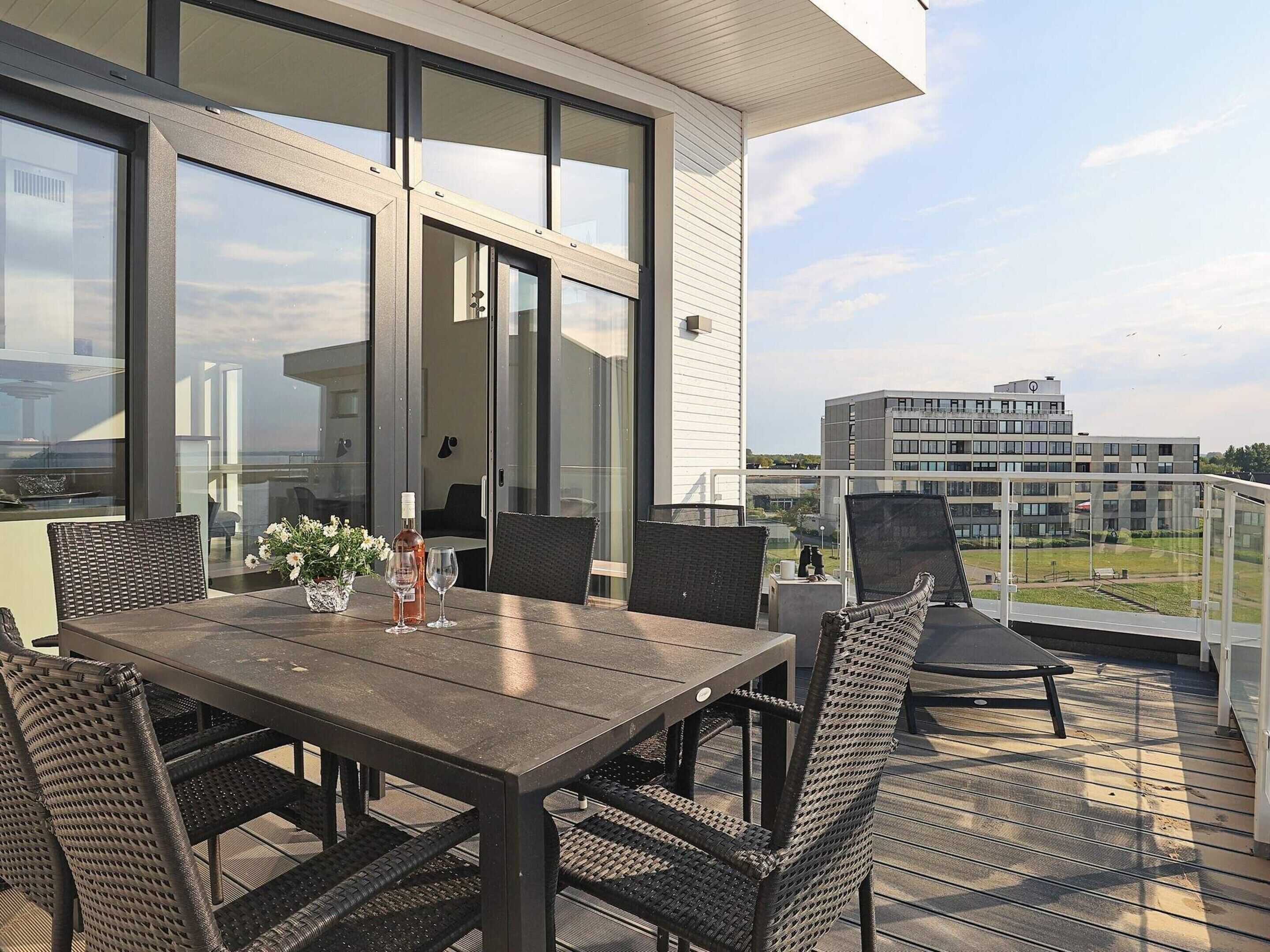 Apartment | Dining