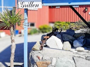 Apartment | Exterior - 7 Person Holiday Home in Sjernaroy (Stavanger)