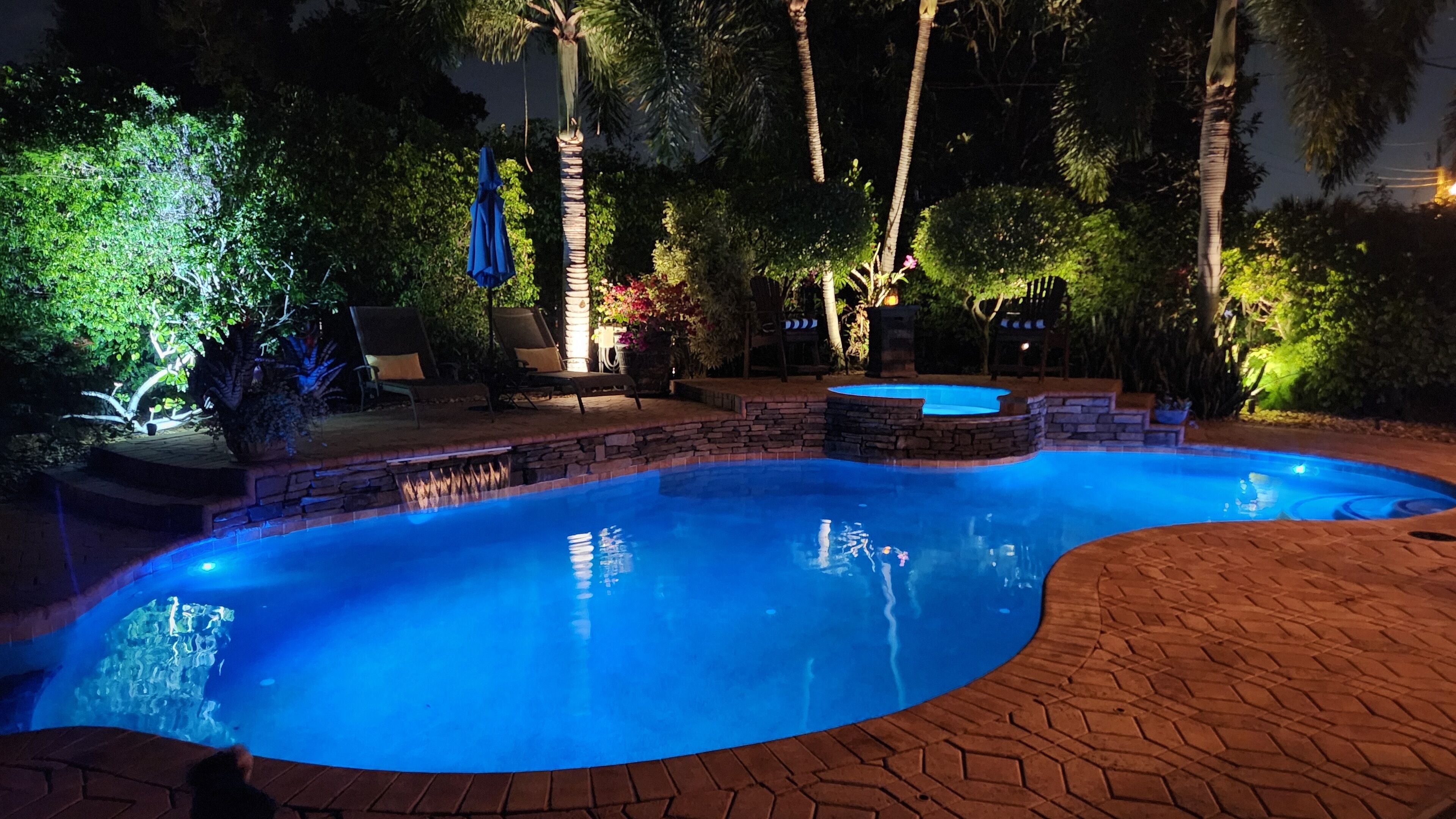 Laidback Elegance awaits at Delray Beach's "Mini-est Resort!" Small pets OK.