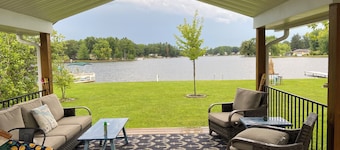 Beautiful Lake House Sleeps 8