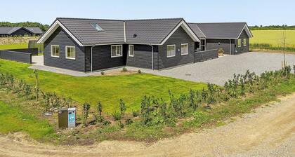 5 Star Holiday Home in Spottrup