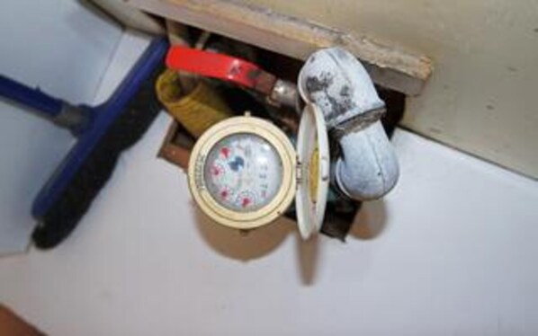 Unclassified image, 1 of 3, button
