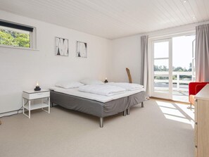 House | 4 bedrooms, individually furnished - 6 Person Holiday Home in Ebeltoft (Ebeltoft)
