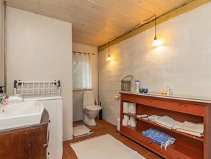 House | Bathroom