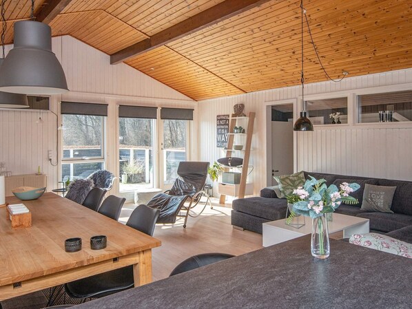 House | Dining - 8 Person Holiday Home in Bjert-by Traum (Bjert)