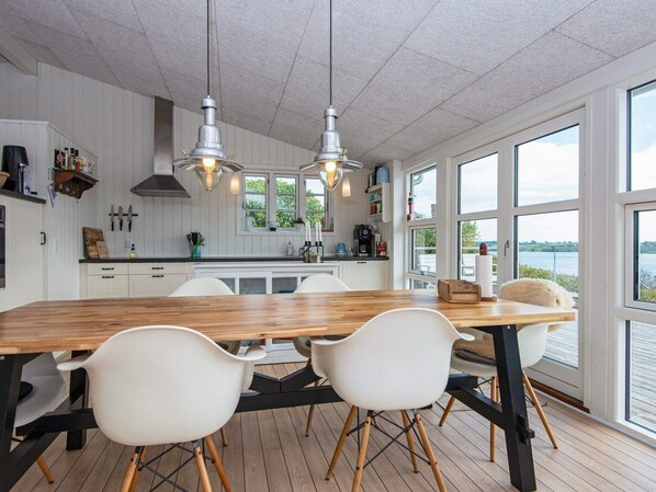 House | Dining