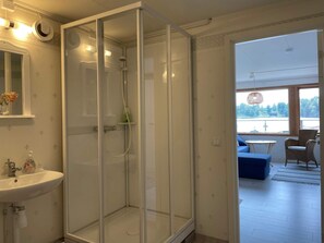 Bathroom - 4 Star Holiday Home in Bengtsfors (Bengtsfors)
