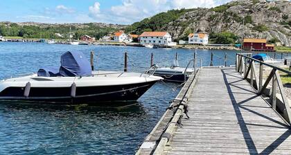 6 Person Holiday Home in Kungshamn-by Traum