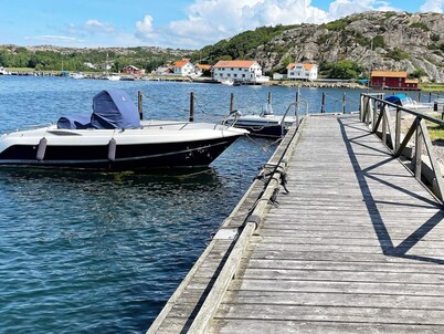 6 Person Holiday Home in Kungshamn-by Traum