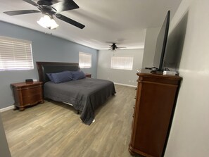 4 Schlafzimmer, Bügeleisen/Bügelbrett, Reisekinderbett, kostenloses WLAN