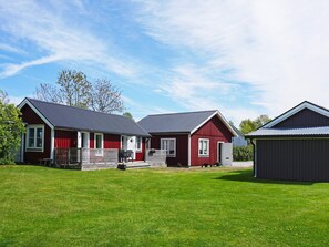 Exterior - 4 Person Holiday Home in Stromstad (Stromstad)