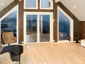 House | Interior - 6 Person Holiday Home in Maloy (Kinn)