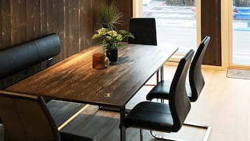 House | Dining