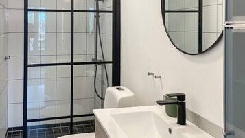 House | Bathroom